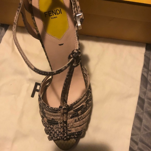 FENDI BABBIAS PYTHON HEELS - Picture 7 of 7